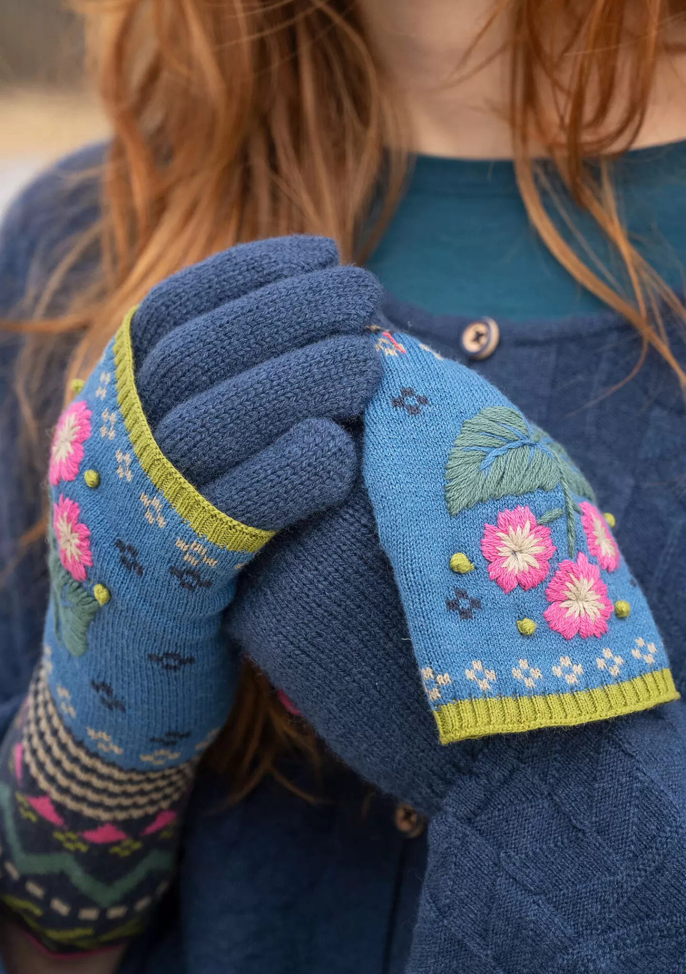 Gudrun Sjödén Torgvante "Borealis" i ekologisk och återvunnen bomull/ ull | Accessoarer